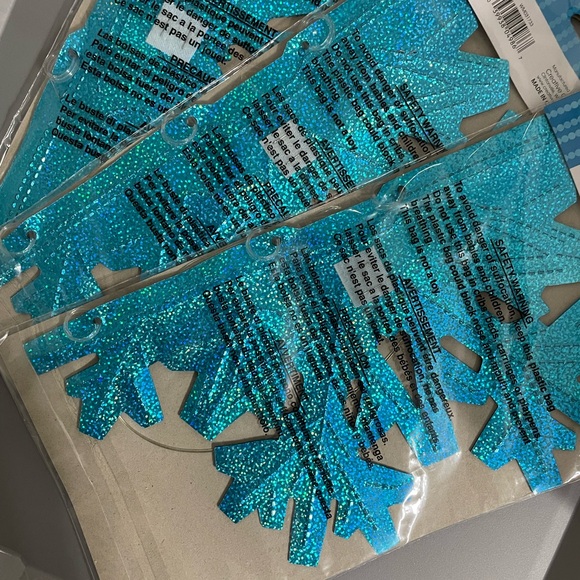 Foil snowflake bundle - Picture 6 of 7